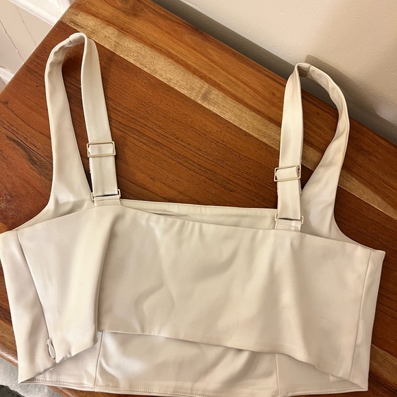 Abercrombie & Fitch White Crop Top - Picture 3 of 4